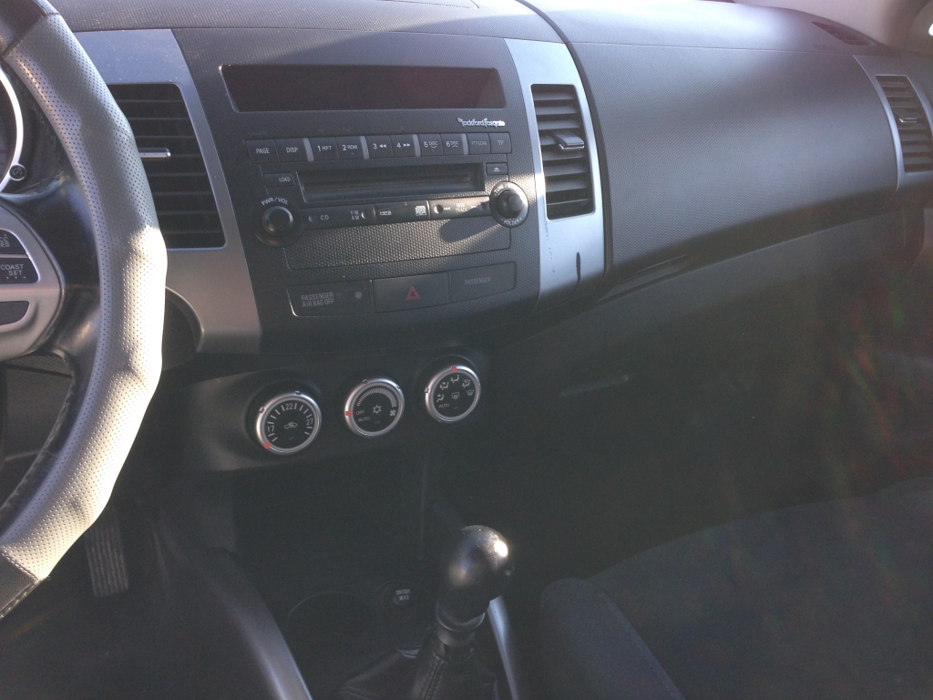 MITSUBISHI OUTLANDER 2.0 CRD 140CV 4X4 7 PLAZAS