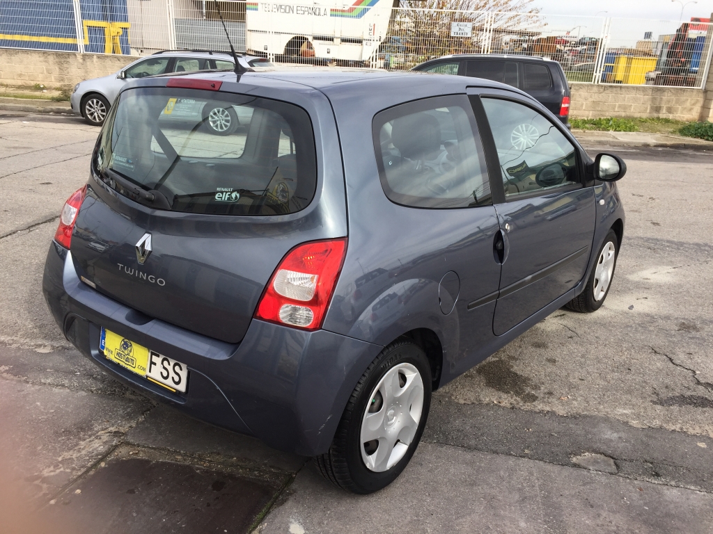 RENAULT TWINGO 1.2 INY 76CV AUTOMATICO