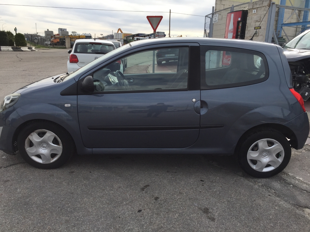 RENAULT TWINGO 1.2 INY 76CV AUTOMATICO