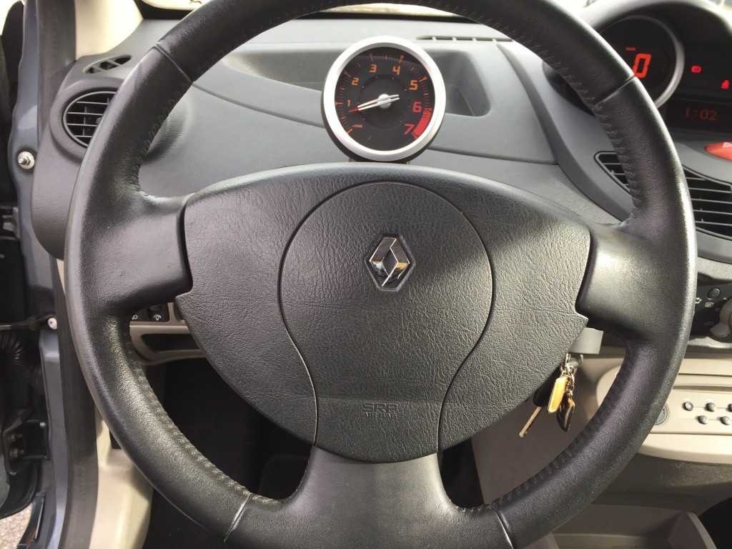 RENAULT TWINGO 1.2 INY 76CV AUTOMATICO