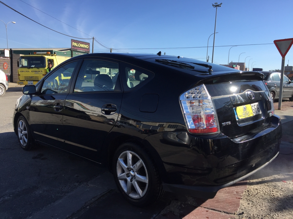 TOYOTA PRIUS 1.5 HYBRIDO 78CV