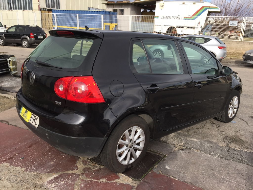 VOLKSWAGEN GOLF V 1.9 TDI 105CV