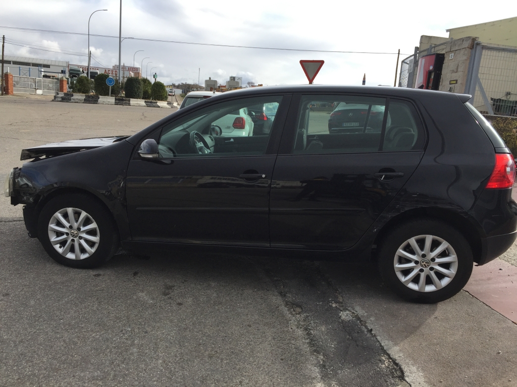 VOLKSWAGEN GOLF V 1.9 TDI 105CV