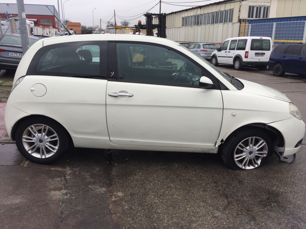 LANCIA YPSILON 1.2 D 75CV AUTOMATICO