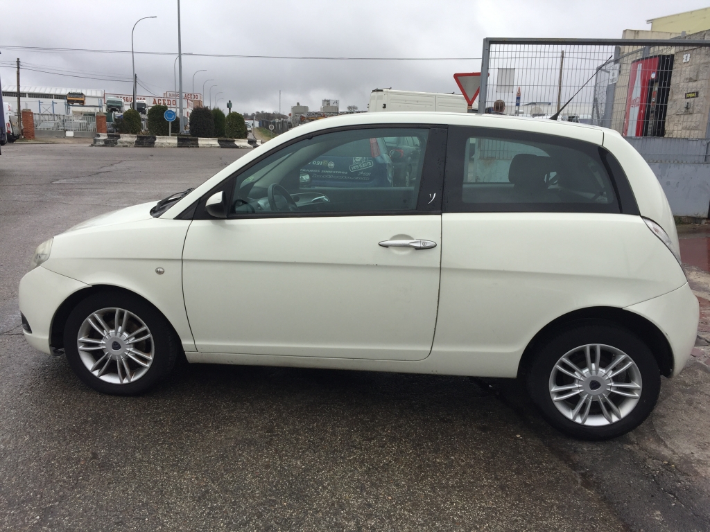 LANCIA YPSILON 1.2 D 75CV AUTOMATICO