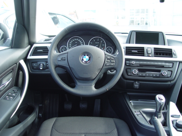 BMW 318D MOD 2013 BERLINA 4P
