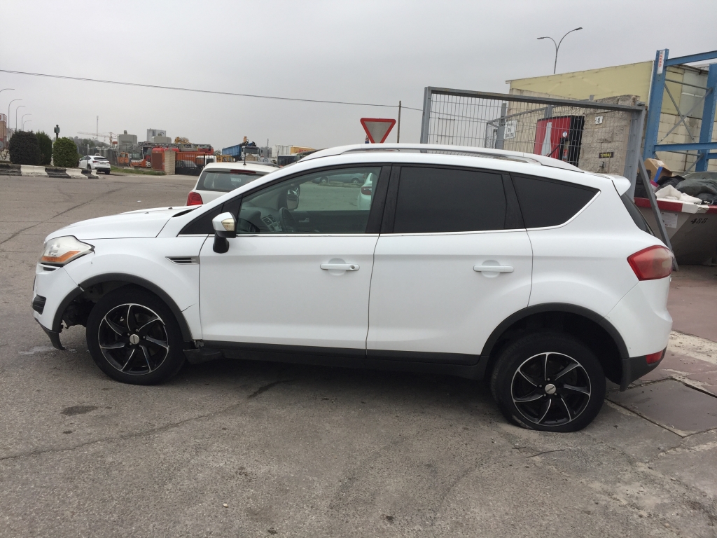 FORD KUGA 2.0 CDTI 140CV 4X4 TITANIUM