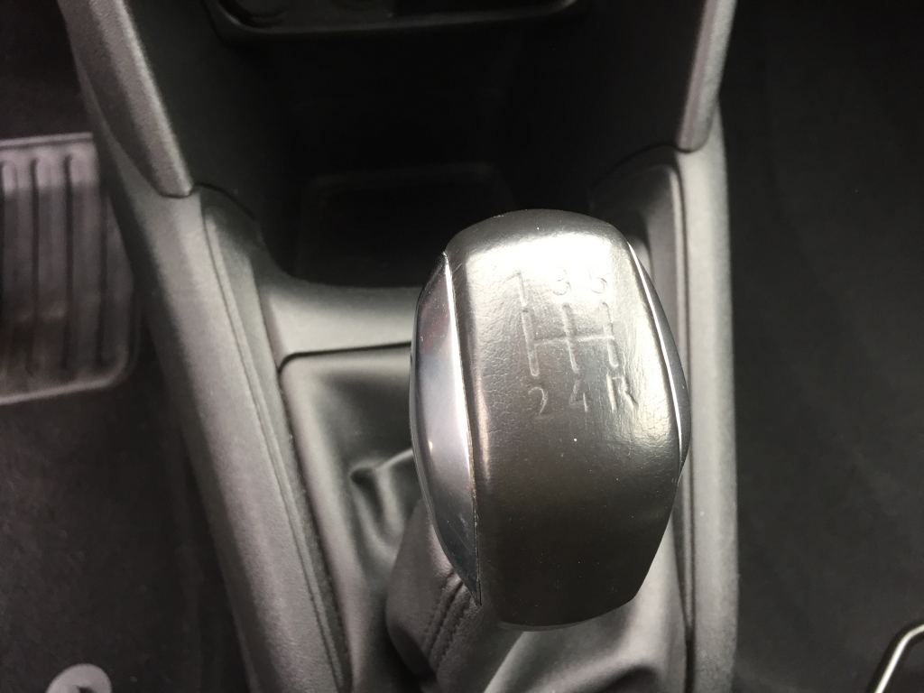 PEUGEOT 208 STYLE 1.2 VTI 82CV