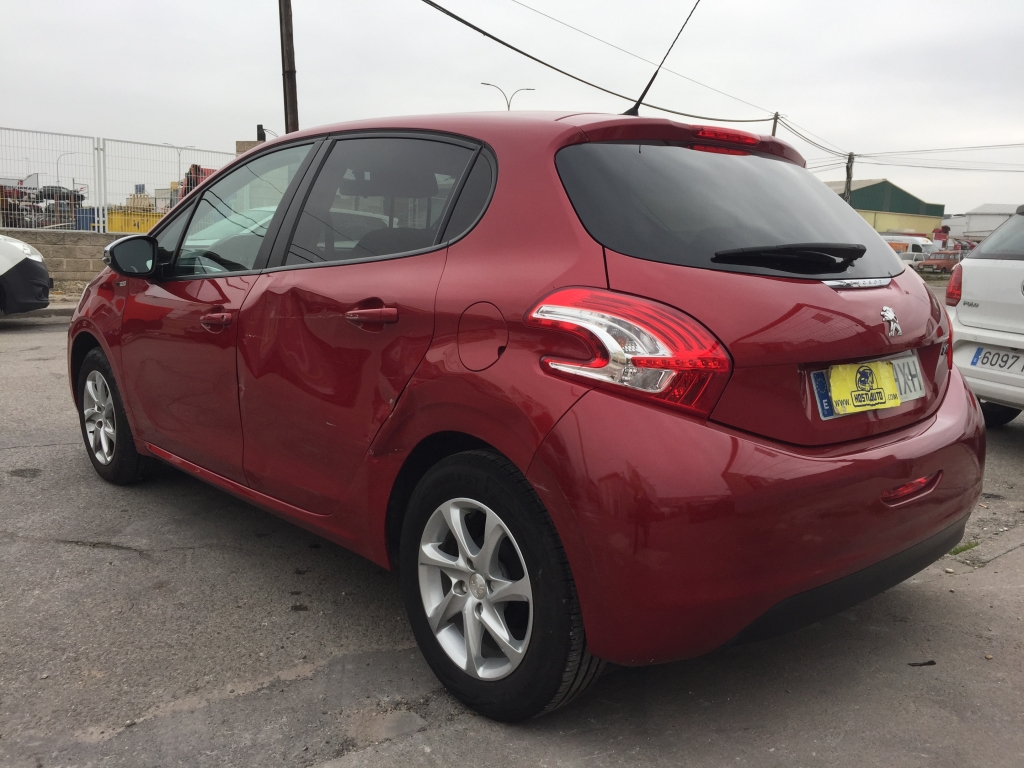 PEUGEOT 208 STYLE 1.2 VTI 82CV