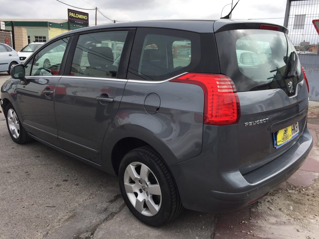 PEUGEOT 5008 1.6 HDI 112CV 7 PLAZAS