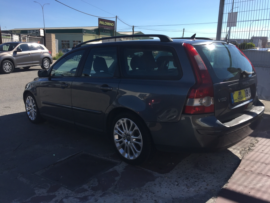 VOLVO V-50 2.0 D 136CV