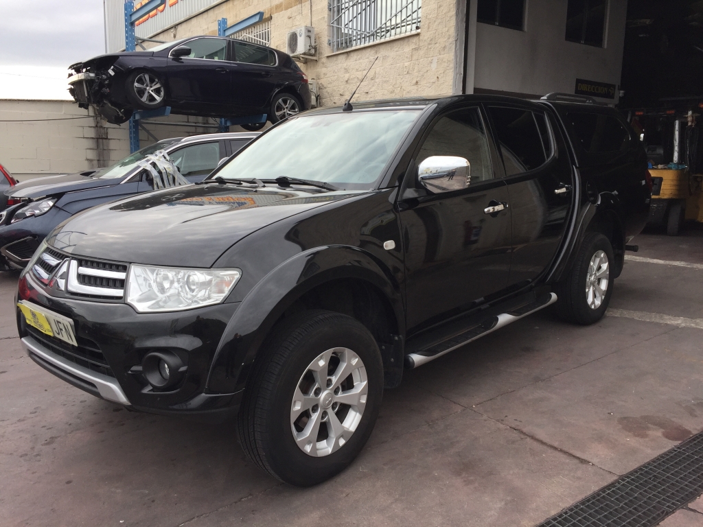 MITSUBISHI L-200 2.5 DI-D 179CV 4X4