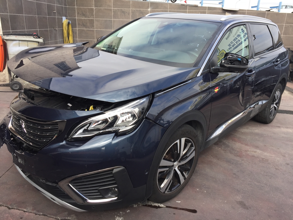 PEUGEOT 5008 1.5 HDI 130CV 7 PLAZAS