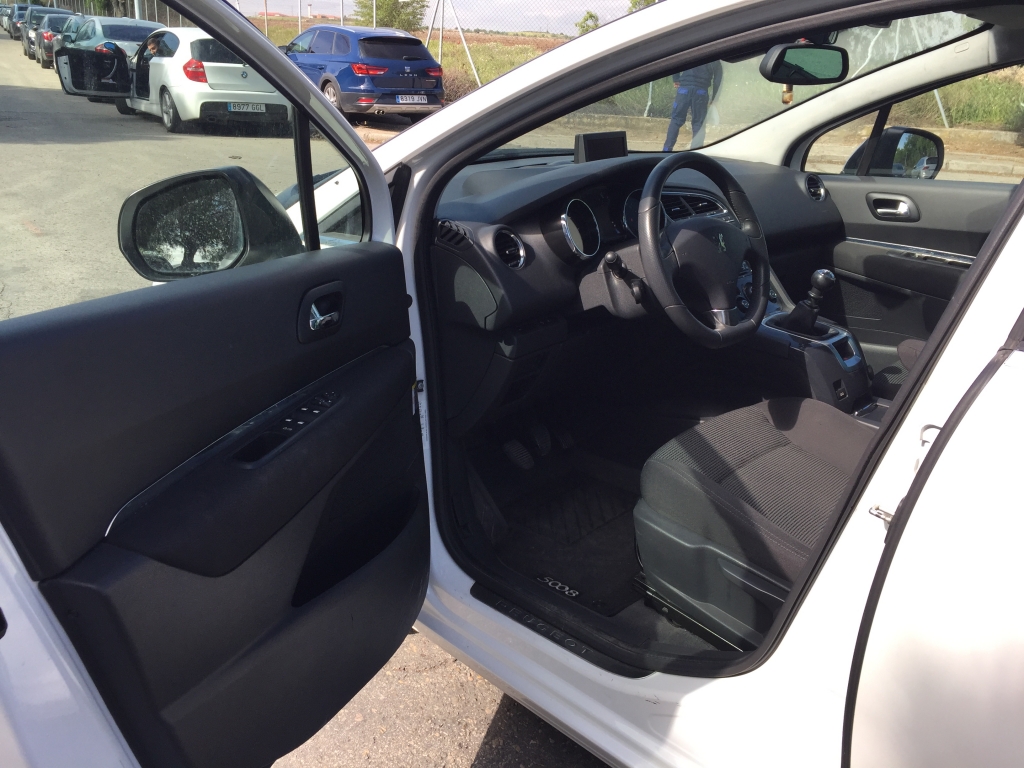 PEUGEOT 5008 2.0 HDI 150CV 7 PLAZAS