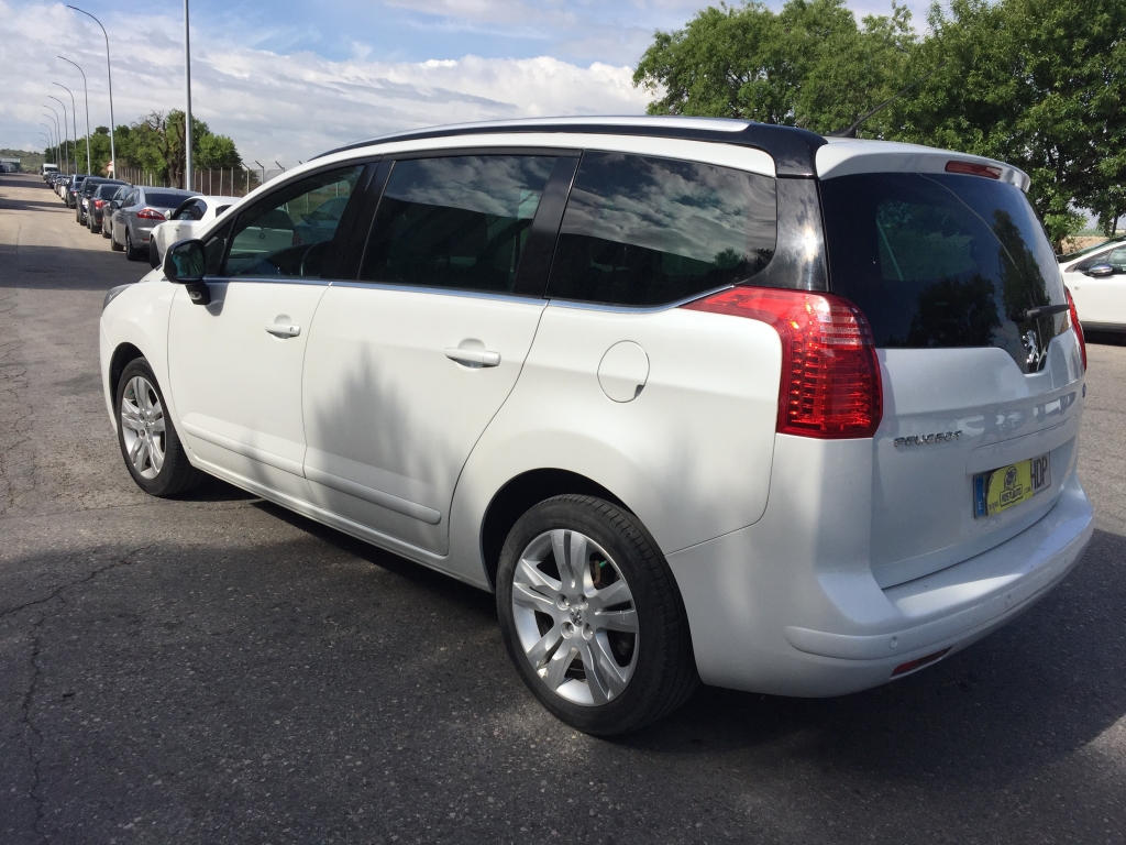 PEUGEOT 5008 2.0 HDI 150CV 7 PLAZAS