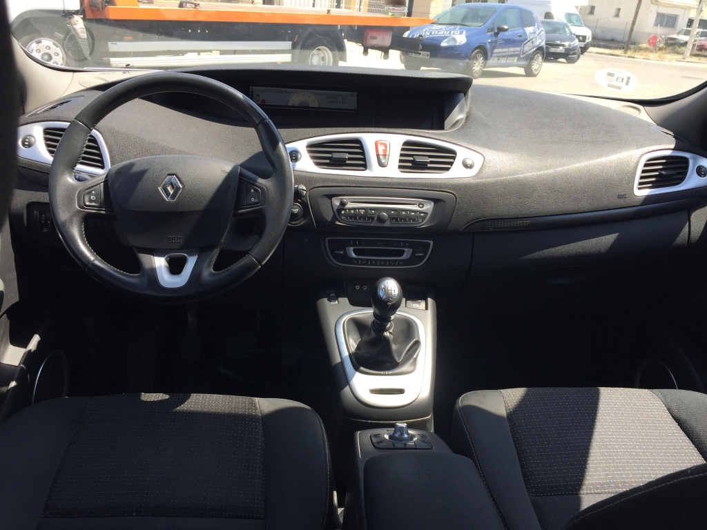 RENAULT GRAND SCENIC 1.9 DCI 131CV