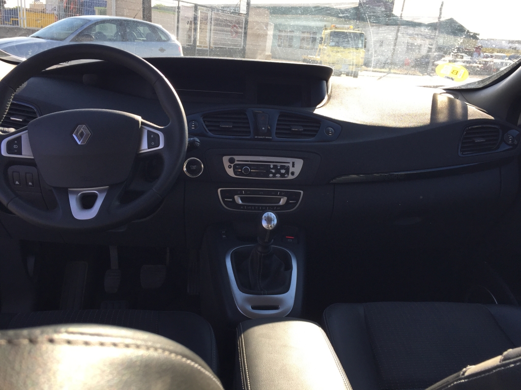 RENAULT GRAND SCENIC 1.9 DCI 131CV 7 PLAZAS