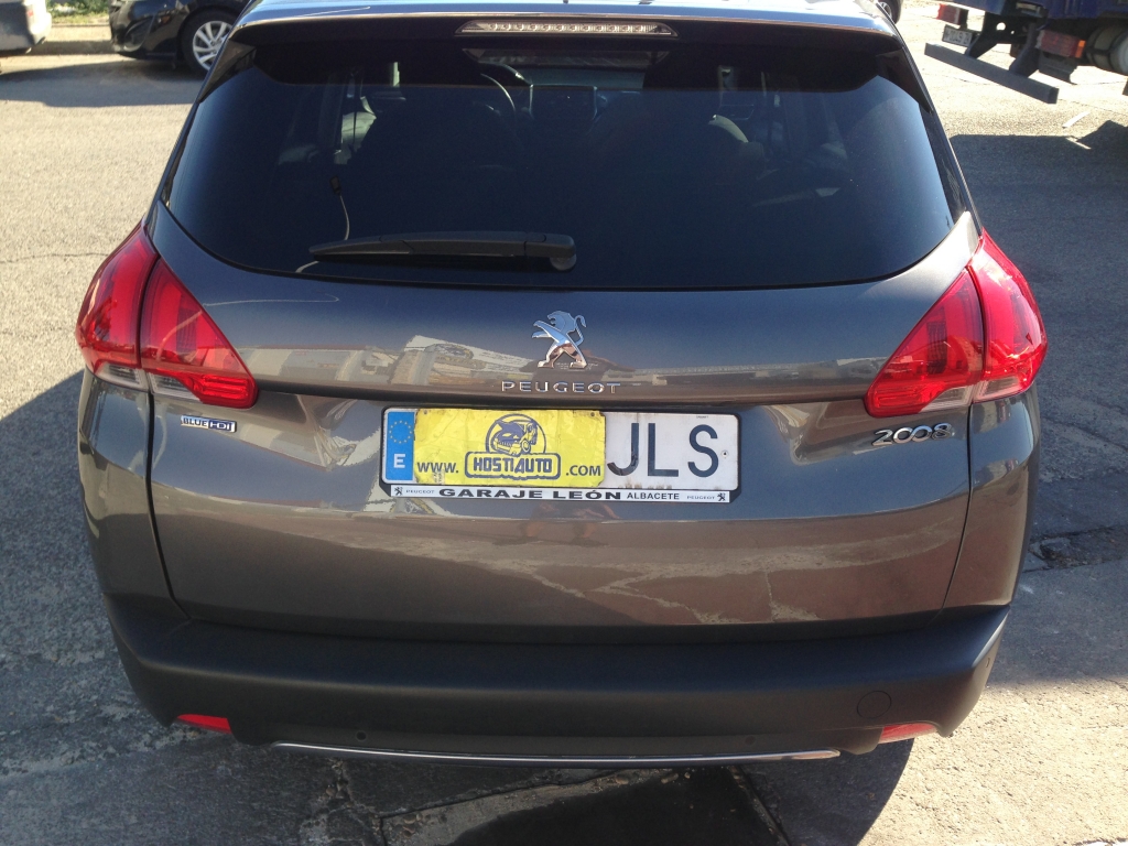 PEUGEOT 2008 1.6 BLUEHDI STYLE 100CV