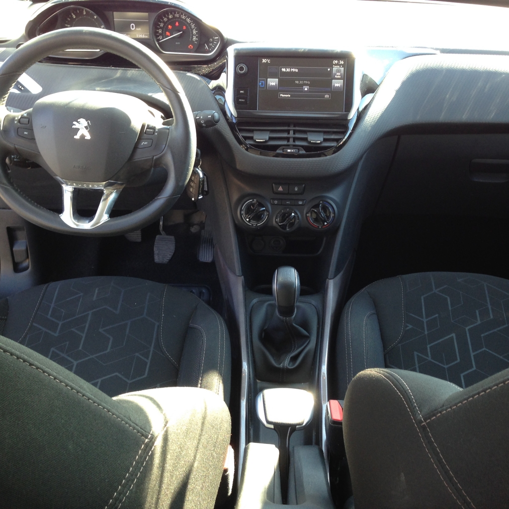 PEUGEOT 2008 1.6 BLUEHDI STYLE 100CV