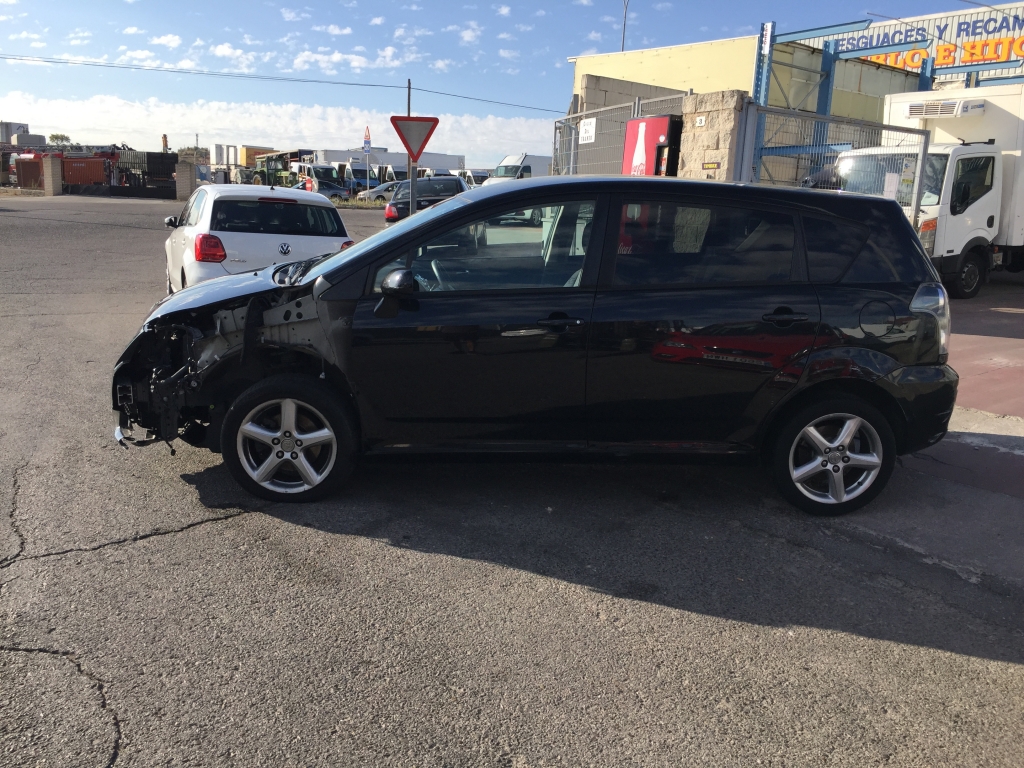 TOYOTA COROLLA VERSO 2.2 D-CAT 177CV 7 PLAZAS