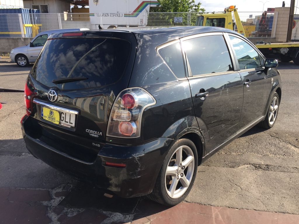 TOYOTA COROLLA VERSO 2.2 D-CAT 177CV 7 PLAZAS