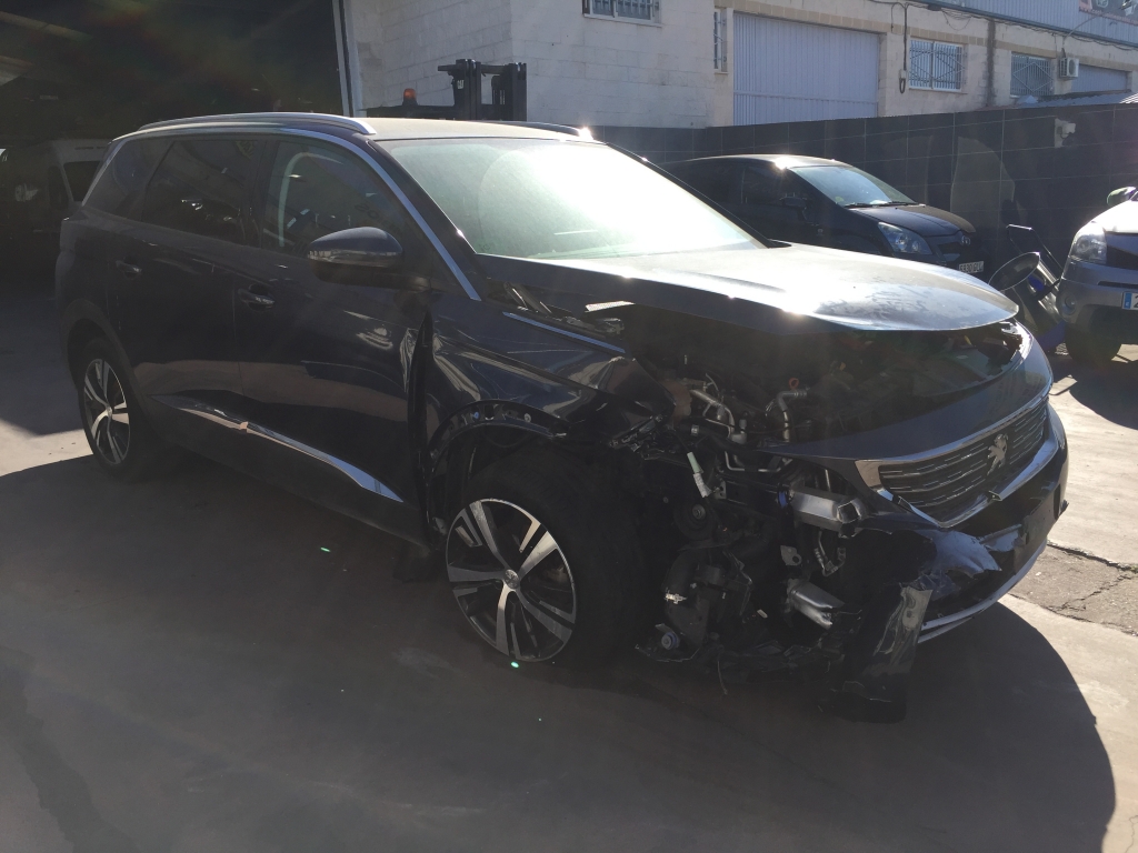 PEUGEOT 5008 1.5 HDI 130CV