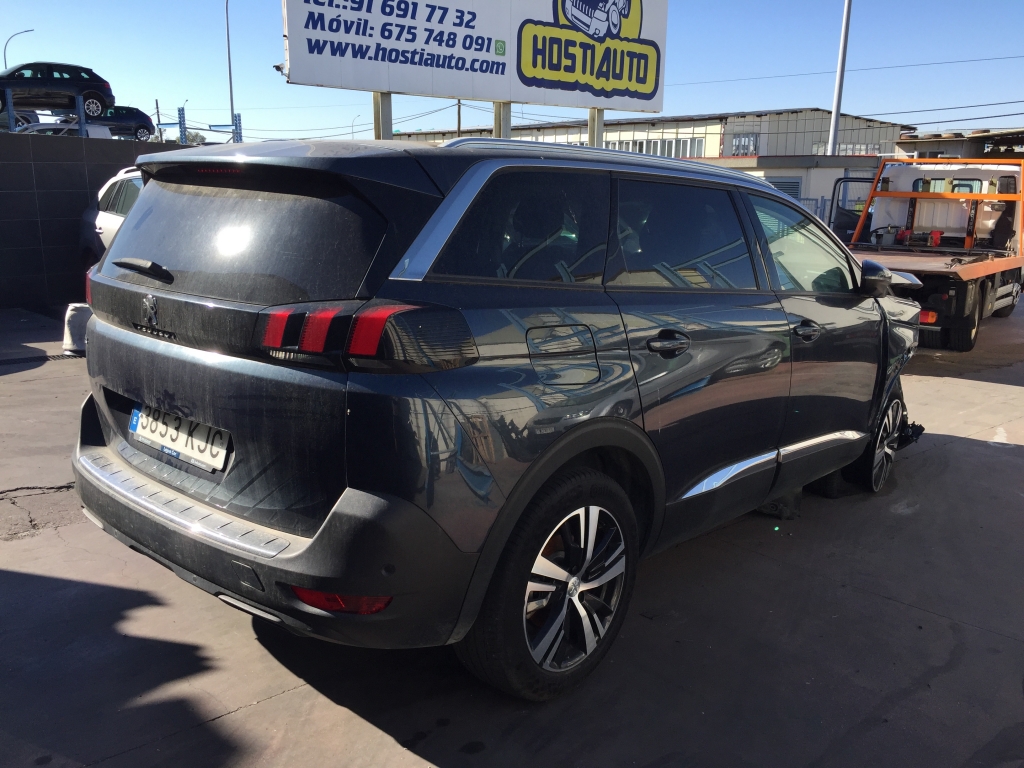 PEUGEOT 5008 1.5 HDI 130CV