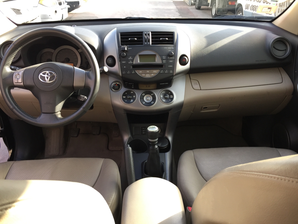 TOYOTA RAV-4 2.2 D-CAT PREMIUN 177CV