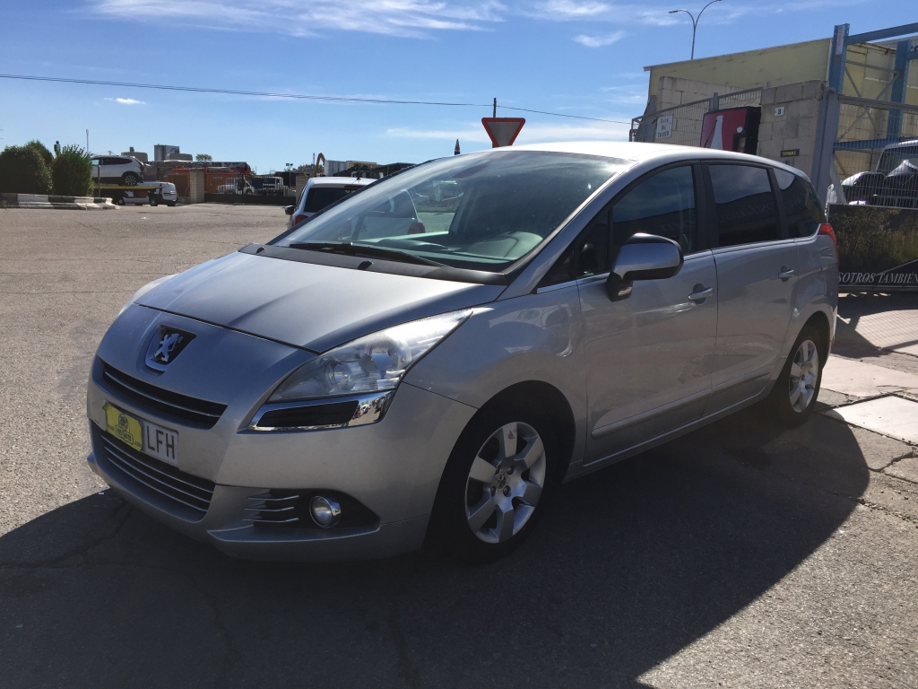 PEUGEOT 5008 1.6 HDI 112CV 