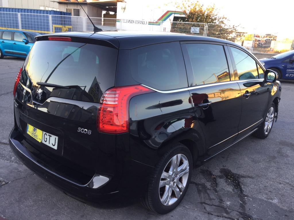 PEUGEOT 5008 1.6 HDI SPORT 110CV 7 PLAZAS