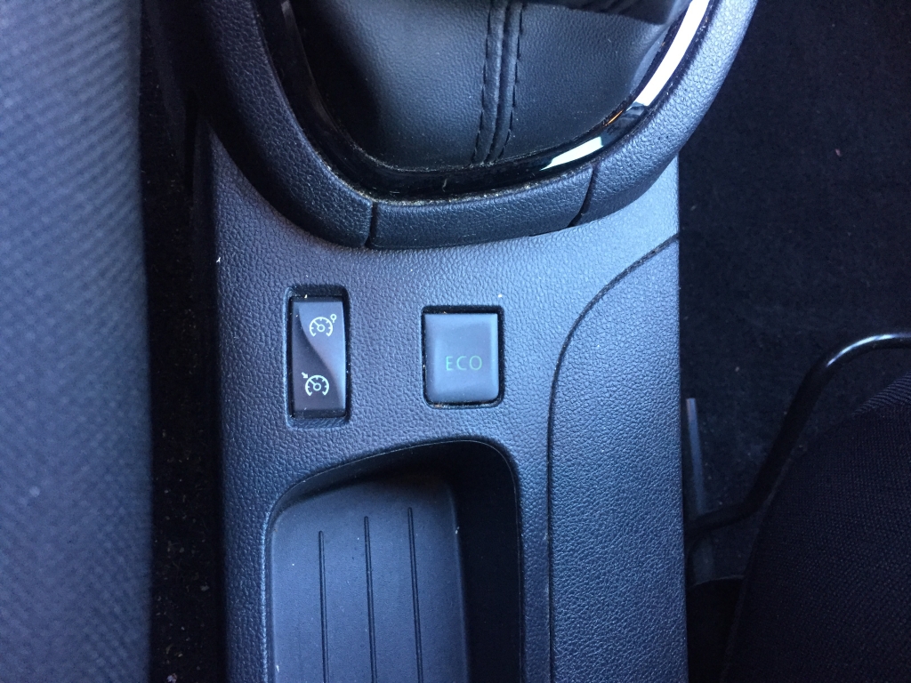 RENAULT CLIO LIMITED 1.0 INY 90CV