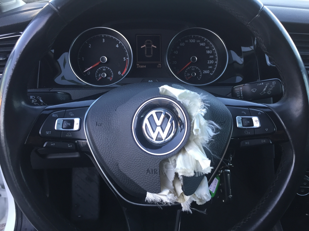 VOLKSWAGEN GOLF VII 2.0 TDI 140CV R-LINE