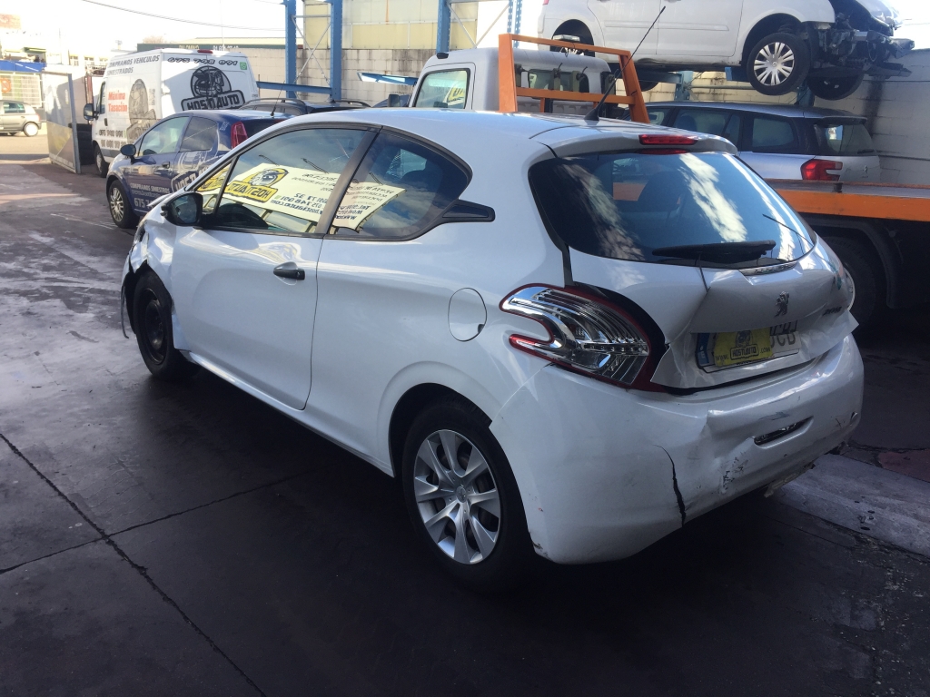 PEUGEOT 208 1.4 HDI 68CV