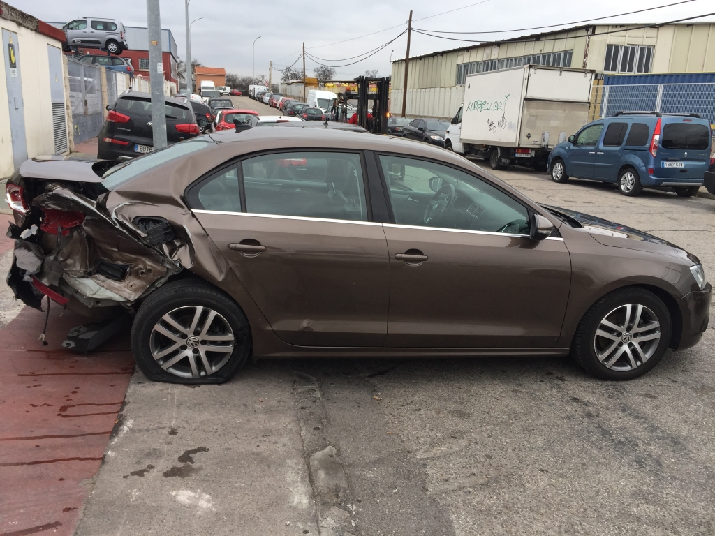 VOLKSWAGEN JETTA 1.6 TDI 105CV