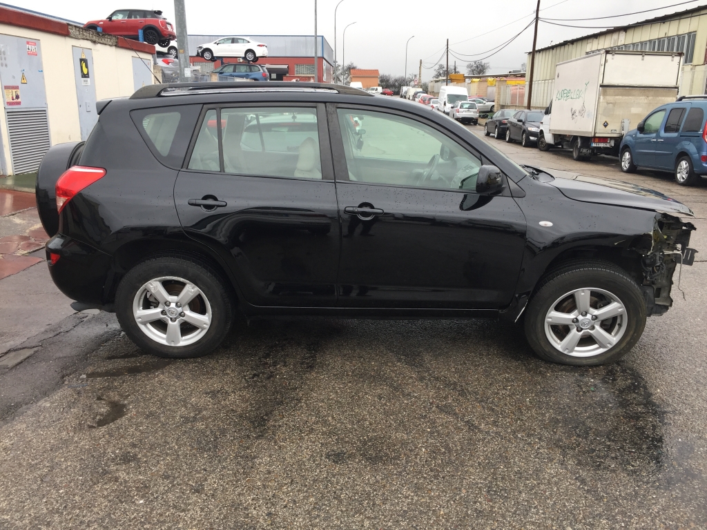 TOYOTA RAV 4 2.0 INY 152CV 4X4