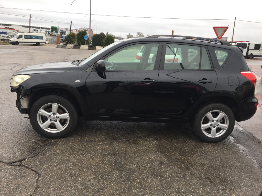 TOYOTA RAV 4 2.0 INY 152CV 4X4