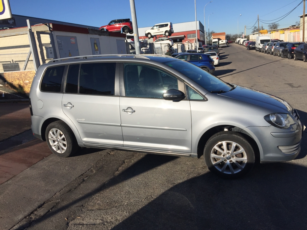 VOLKSWAGEN TOURAN 2.0 TDI 140CV 7 PLAZAS