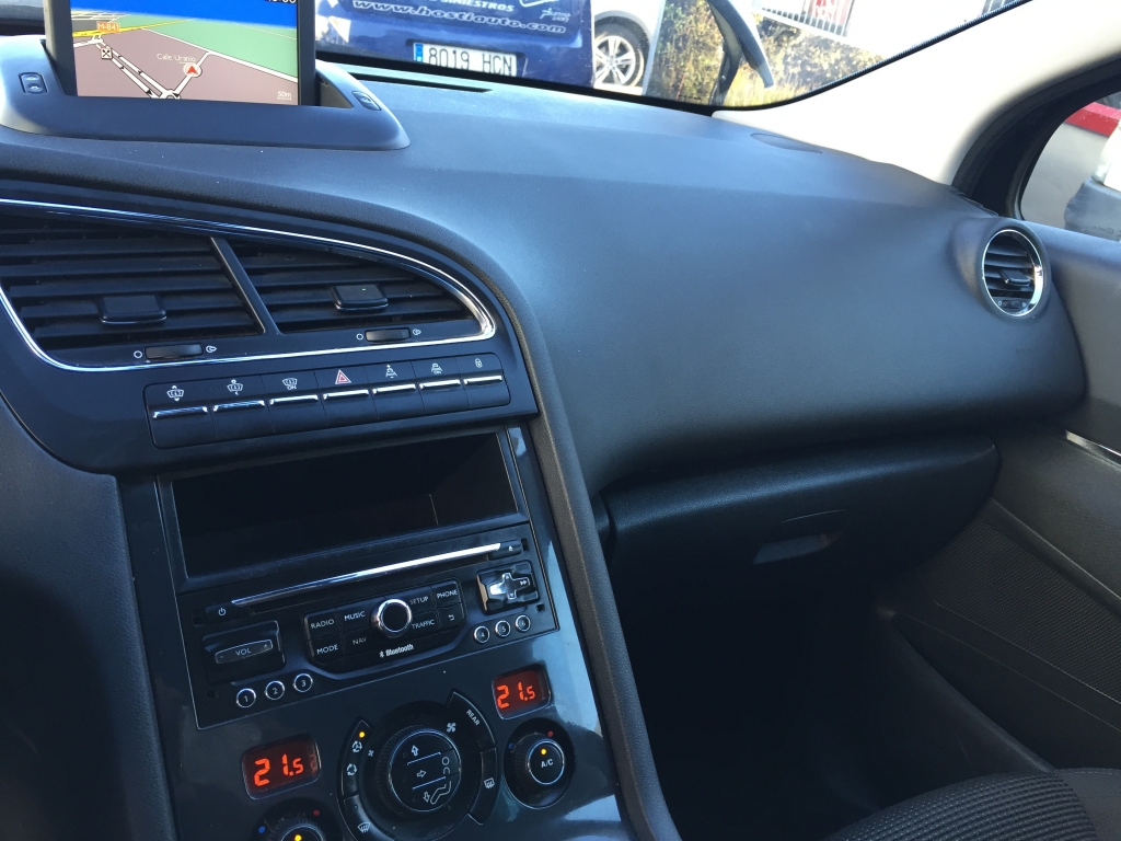 PEUGEOT 5008 1.6 HDI 114CV 7 PLAZAS