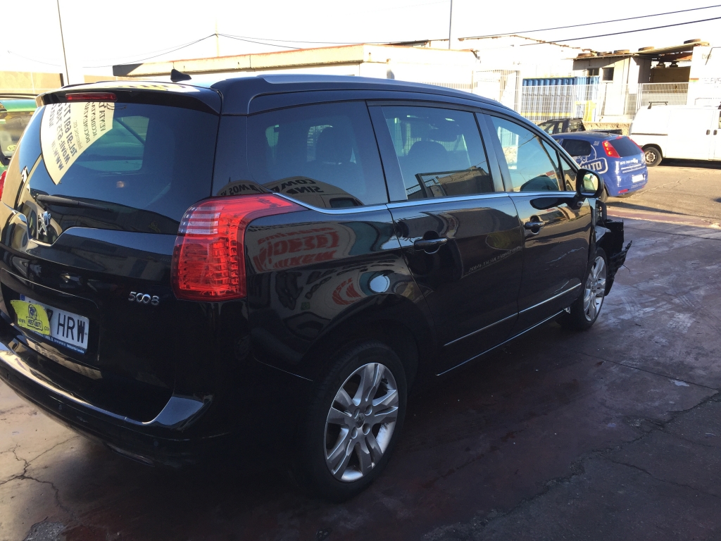 PEUGEOT 5008 1.6 HDI 114CV 7 PLAZAS