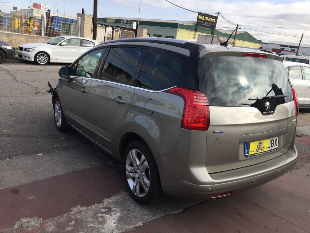 PEUGEOT 5008 1.6 HDI 120CV 7 PLAZAS