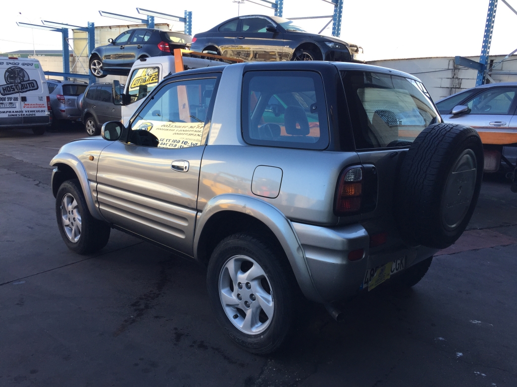 TOYOTA RAV-4 2.0 INY 128CV AUTOMATICO