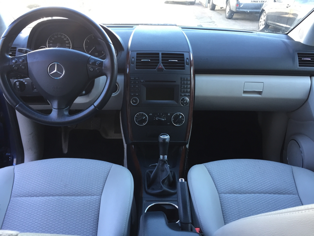 MERCEDES BENZ CLASE A 160 1.5 INY 95CV