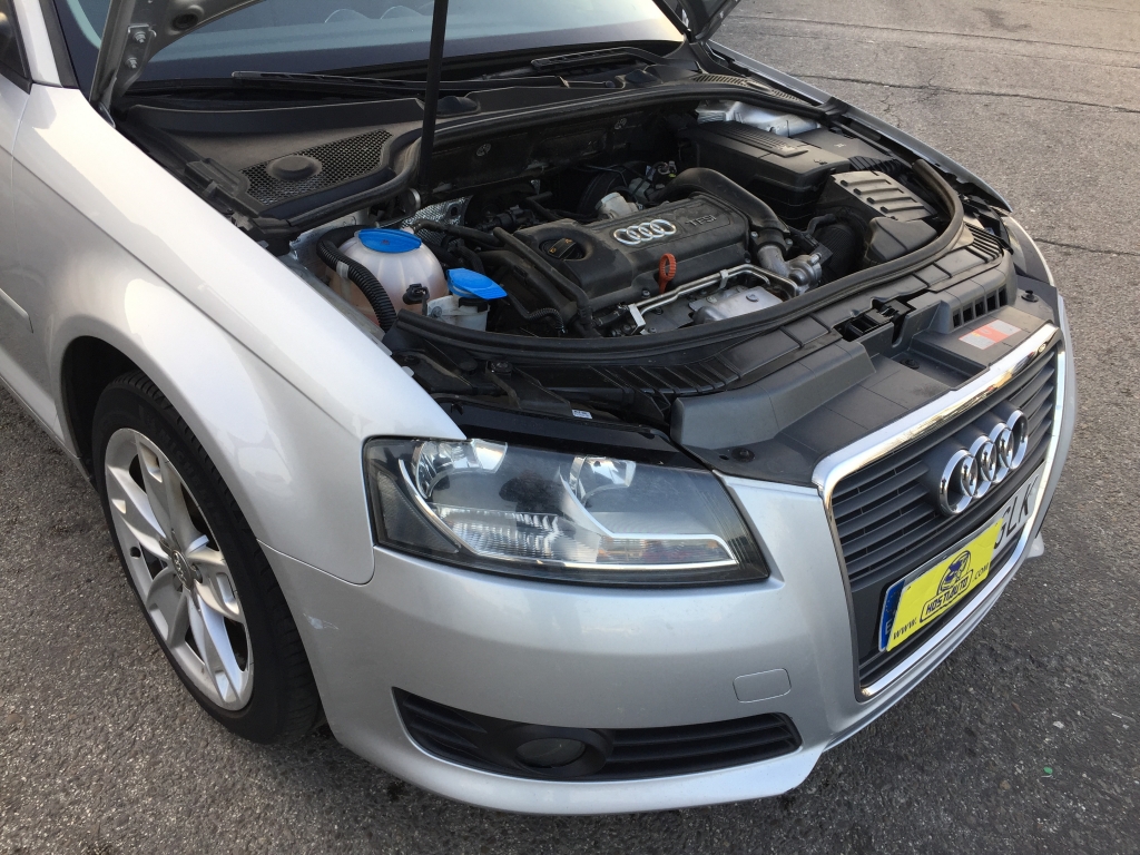 AUDI A-3 1.4 INY 125CV