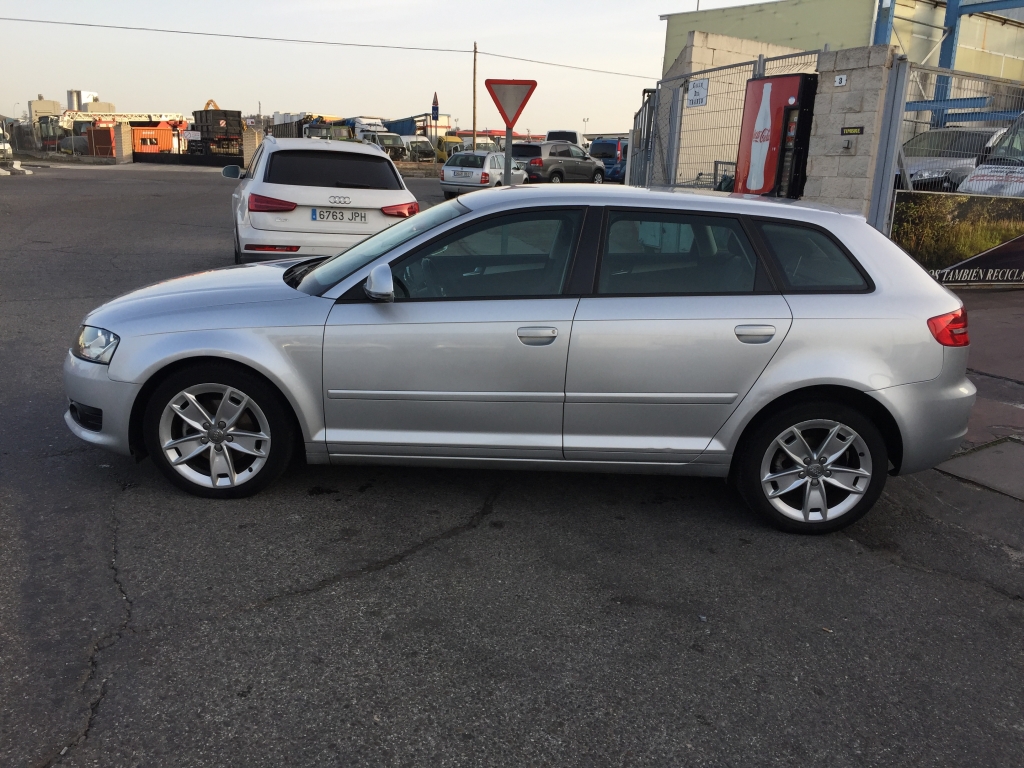 AUDI A-3 1.4 INY 125CV