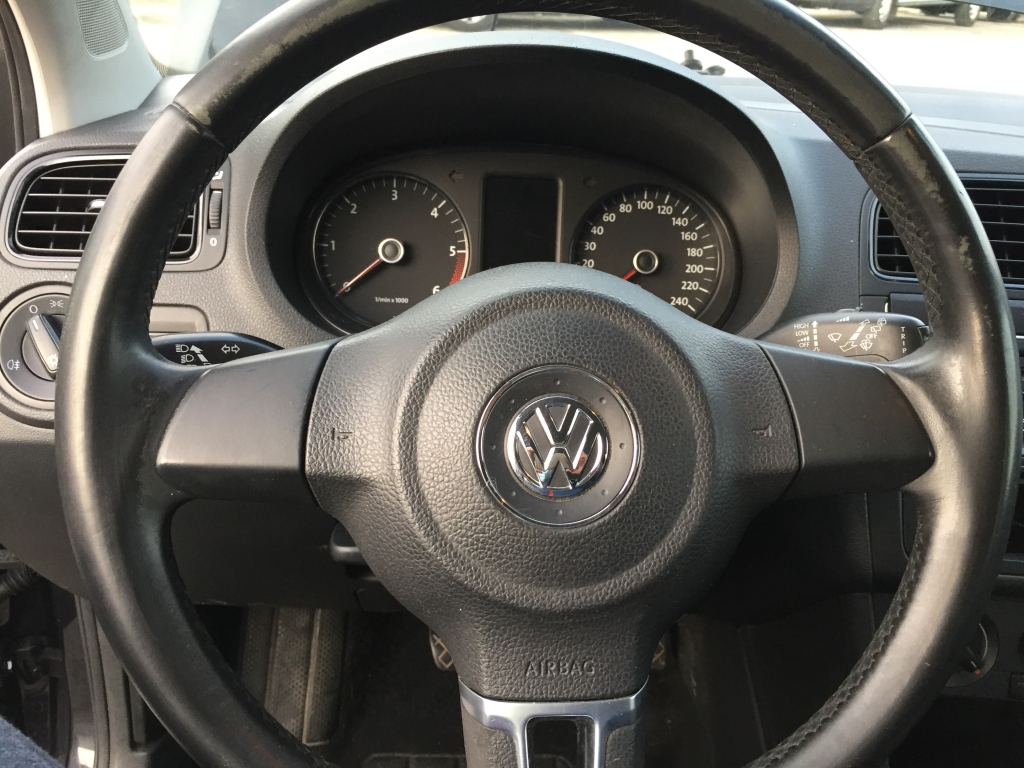 vVOLKSWAGEN POLO 1.6 TDI 90CV