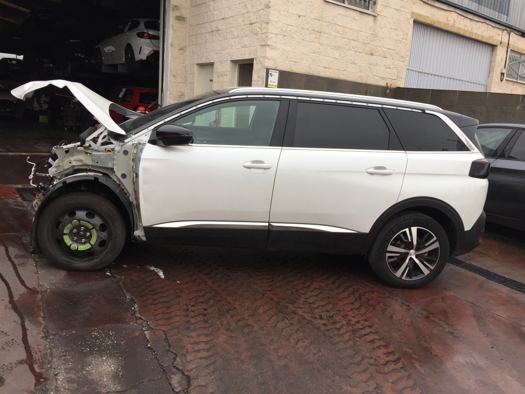 PEUGEOT 5008 GT LINE 1.5 HDI 130CV