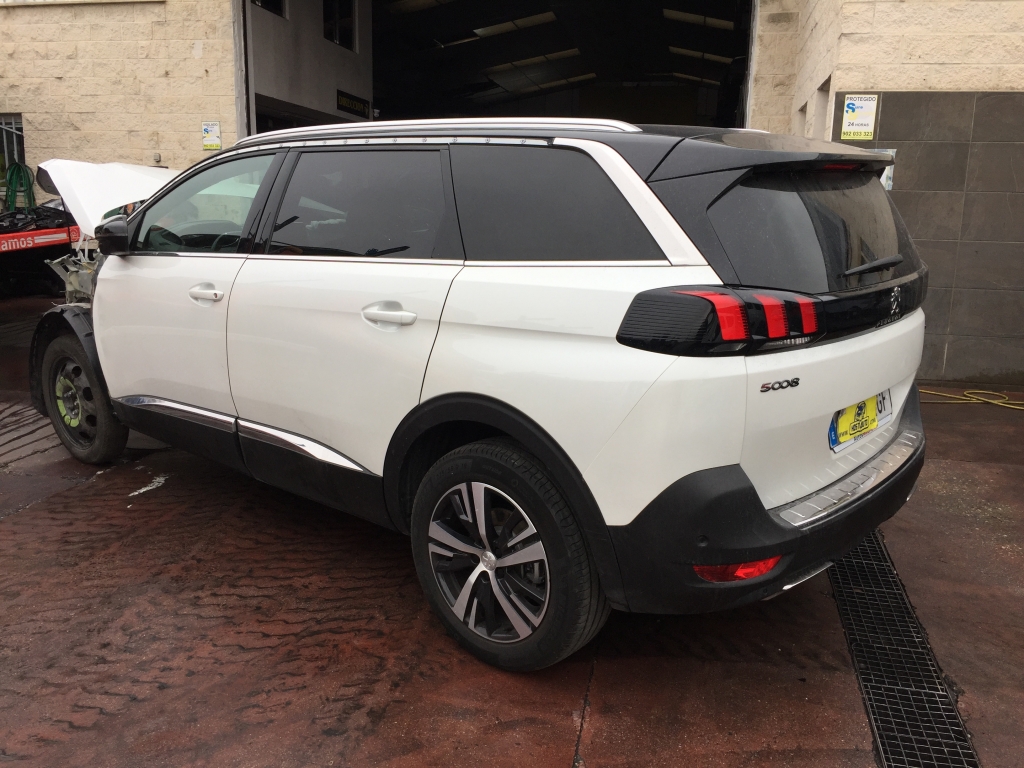 PEUGEOT 5008 GT LINE 1.5 HDI 130CV