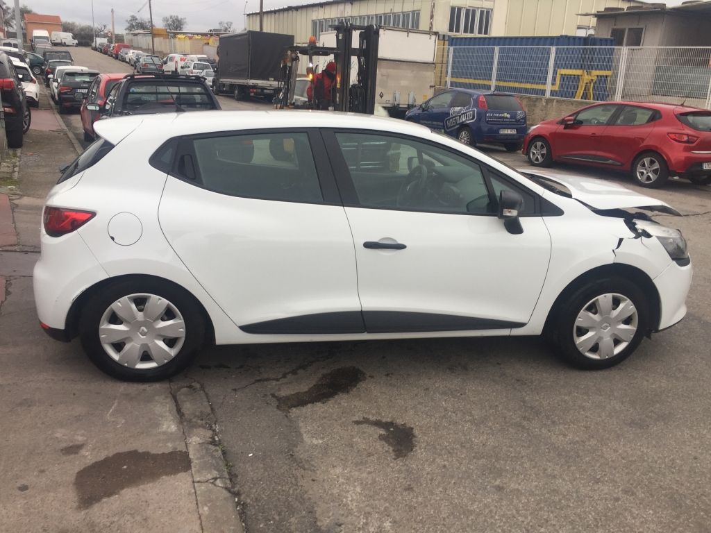 RENAULT CLIO 1.2 INY 74CV