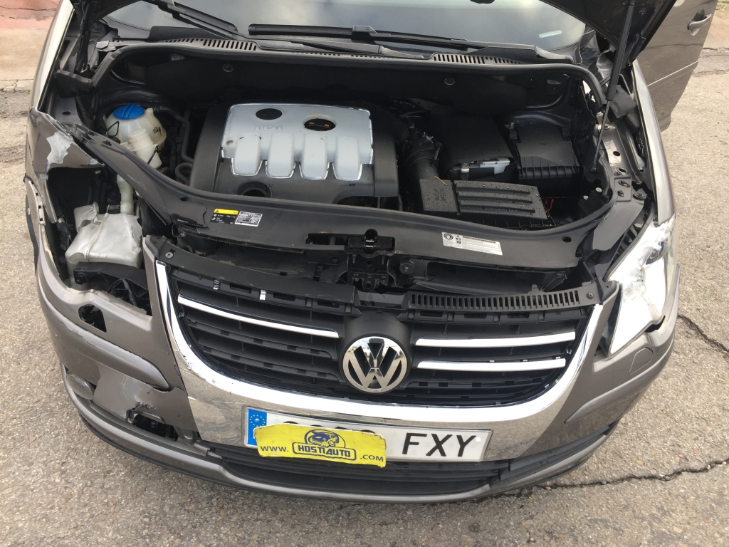 VOLKSWAGEN TOURAN DSG 2.0 TDI 140CV 