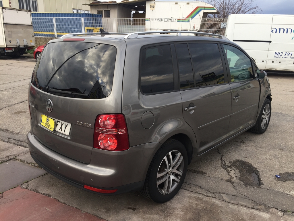 VOLKSWAGEN TOURAN DSG 2.0 TDI 140CV 